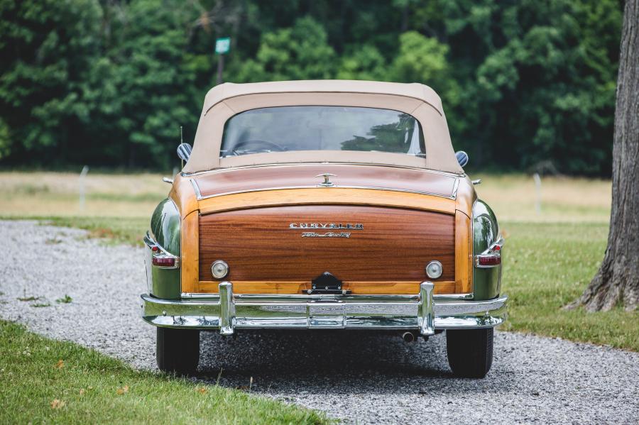  Chrysler Town & Country Convertible (C46N) 1949 года  (фото 12 из 41)